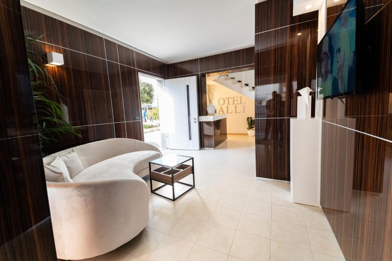 Hotel Falli Porto Cesareo Eksteriør bilde